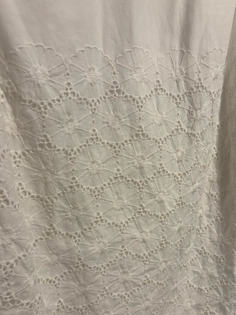 LOFT White Floral Eyelet Scoop Neck Sleeveless Cotton Top - Picture 7 of 11